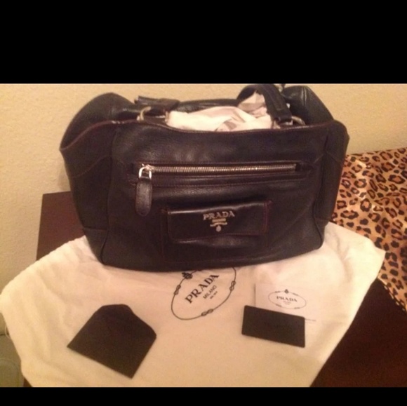 Prada handbag - Picture 1 of 8
